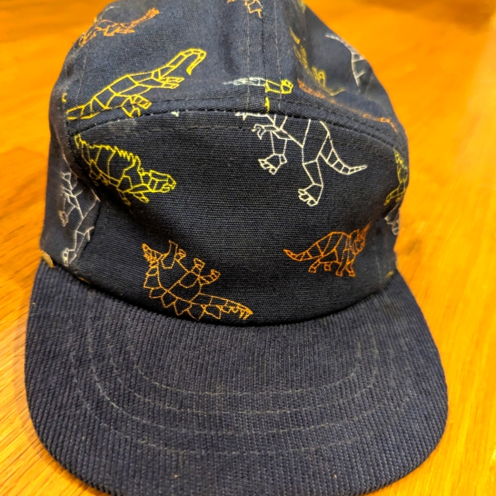 Baby / Toddler hat 🧢 dinosaur 🦖🦕